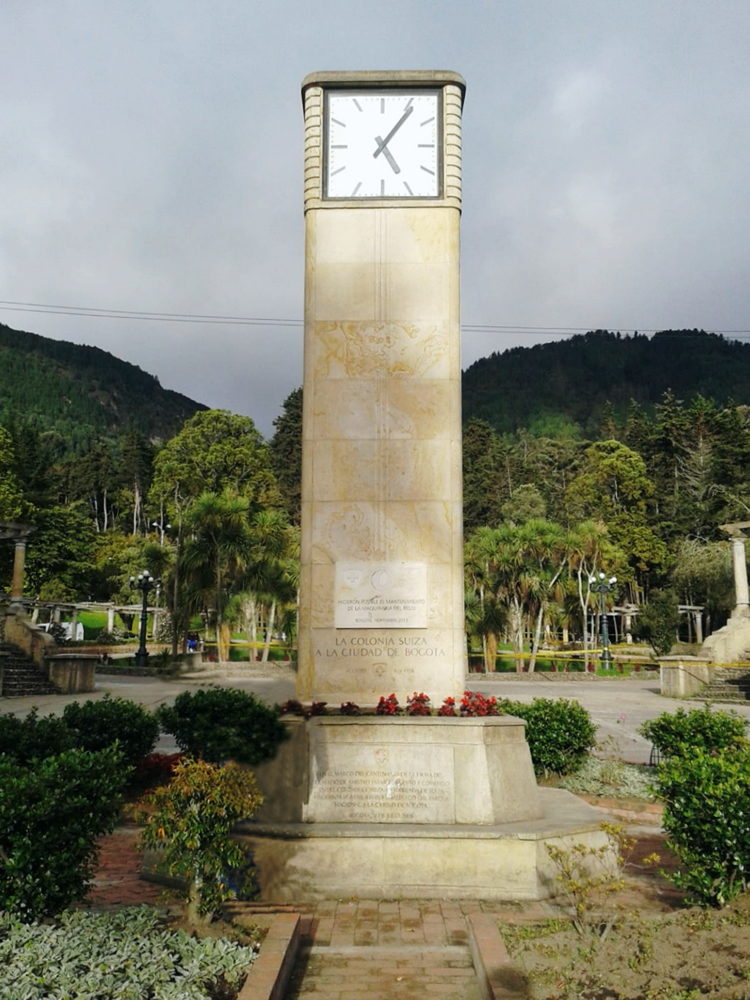 Torre del reloj. Parque Nacional Enrique Olaya Herrera